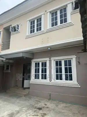 4bdrm Duplex in Area In Surulere, for sale