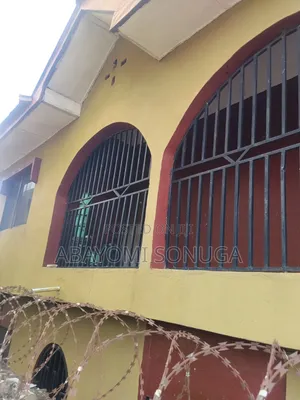 6bdrm Block of Flats in Obawole Estate, Ifako-Ijaiye for sale