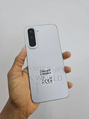Infinix Hot 70 128 GB Silver