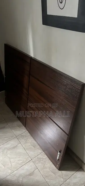 4.5 by 6ft Wooden Bed Frame