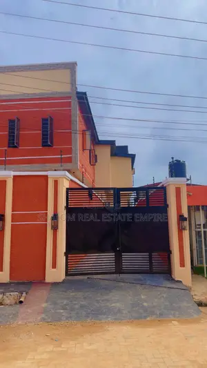 4bdrm Duplex in Olowoora, Kosofe / Kosofe for sale