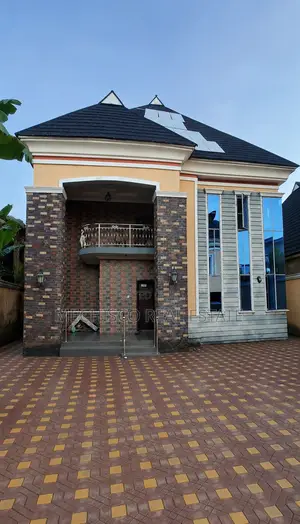 4bdrm Duplex in Eliozu for sale
