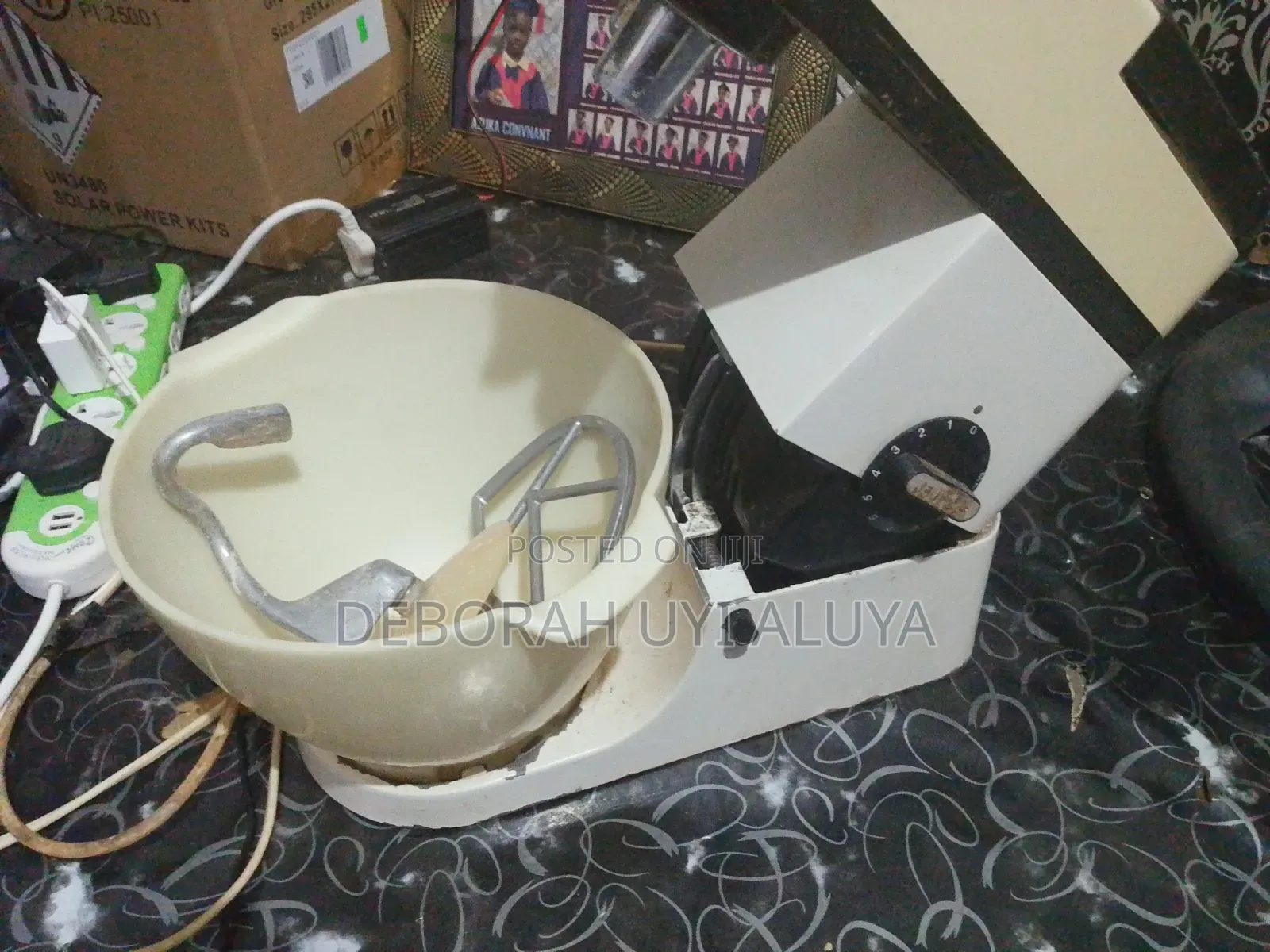 Cake Mixer With Two Hook