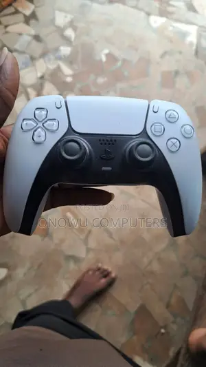 PS5 Controller (London Used)