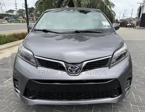 Toyota Sienna LE 7-Passenger 4dr Minivan AWD (3.5L 6cyl 6A) 2015 Gray