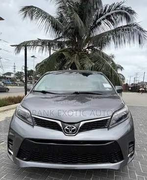 Toyota Sienna LE 7-Passenger 4dr Minivan AWD (3.5L 6cyl 6A) 2015 Gray