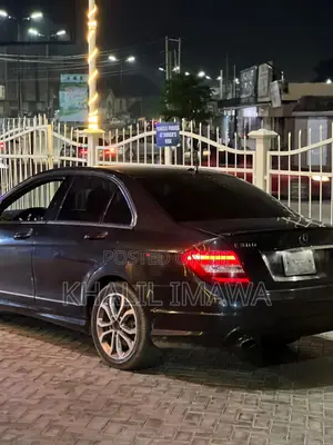 Mercedes-Benz C300 2013