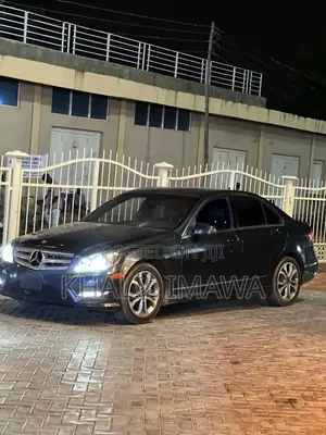 Mercedes-Benz C300 2013