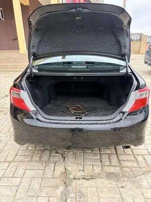 Toyota Camry SE 4dr Sedan (2.5L 4cyl 6A) 2013 Black