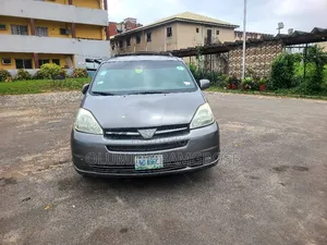 Toyota Sienna XLE 2005 Gray