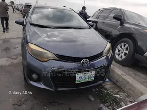 Toyota Corolla 2015 Gray