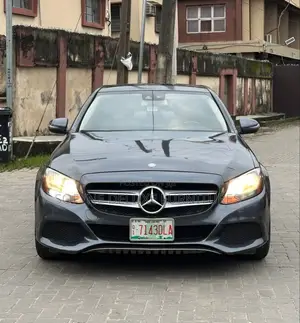 Mercedes-Benz C300 2016 Gray