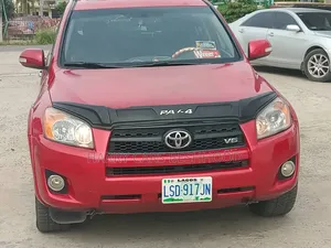 Toyota RAV4 2012 Red