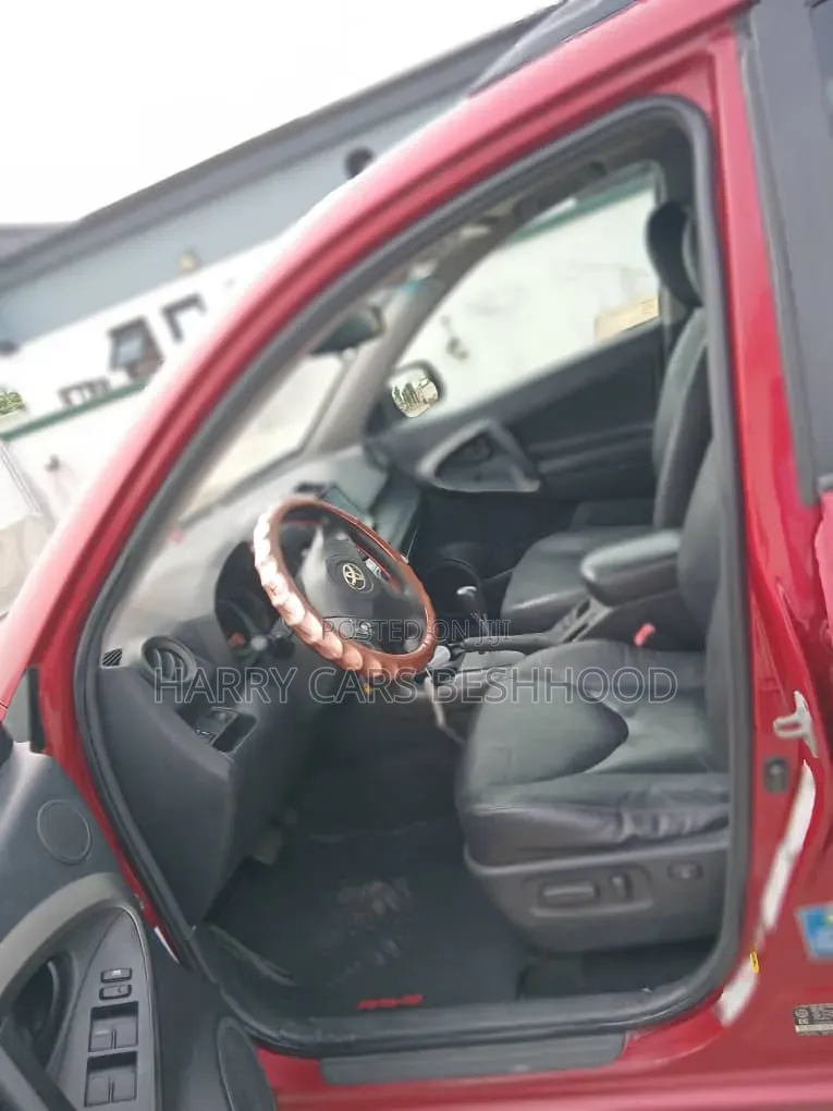 Toyota RAV4 2012 Red