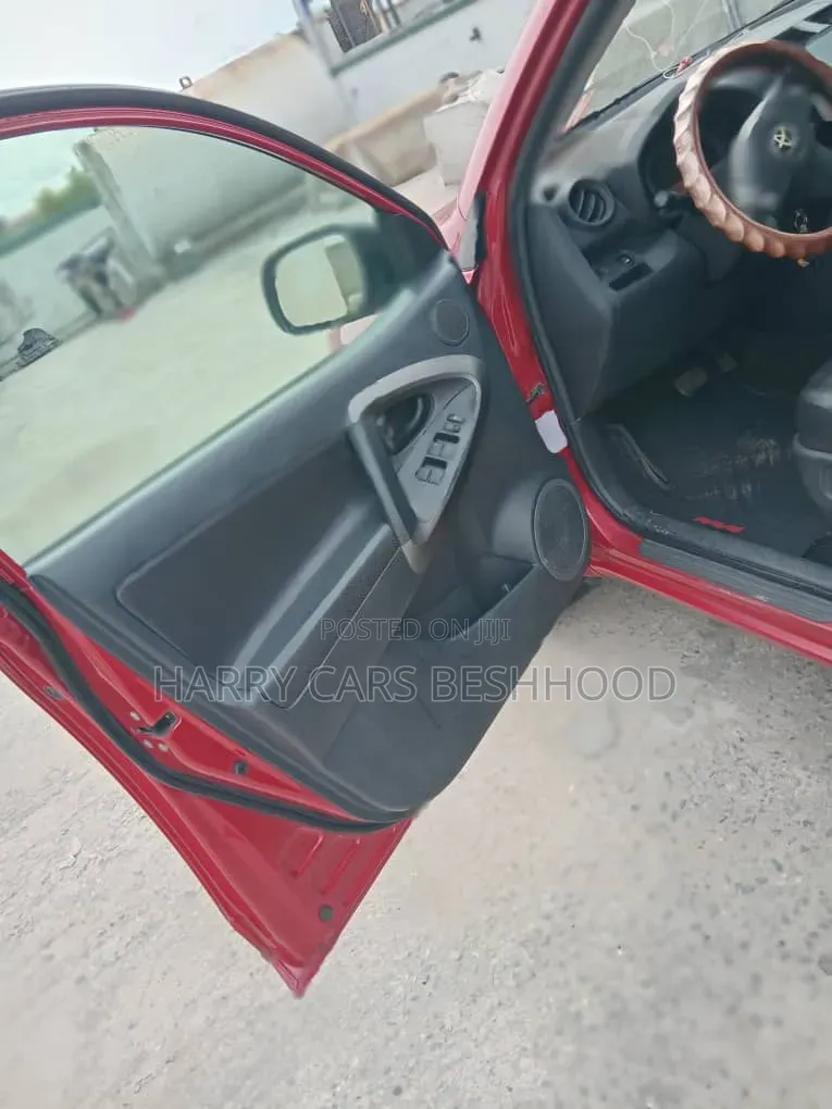 Toyota RAV4 2012 Red