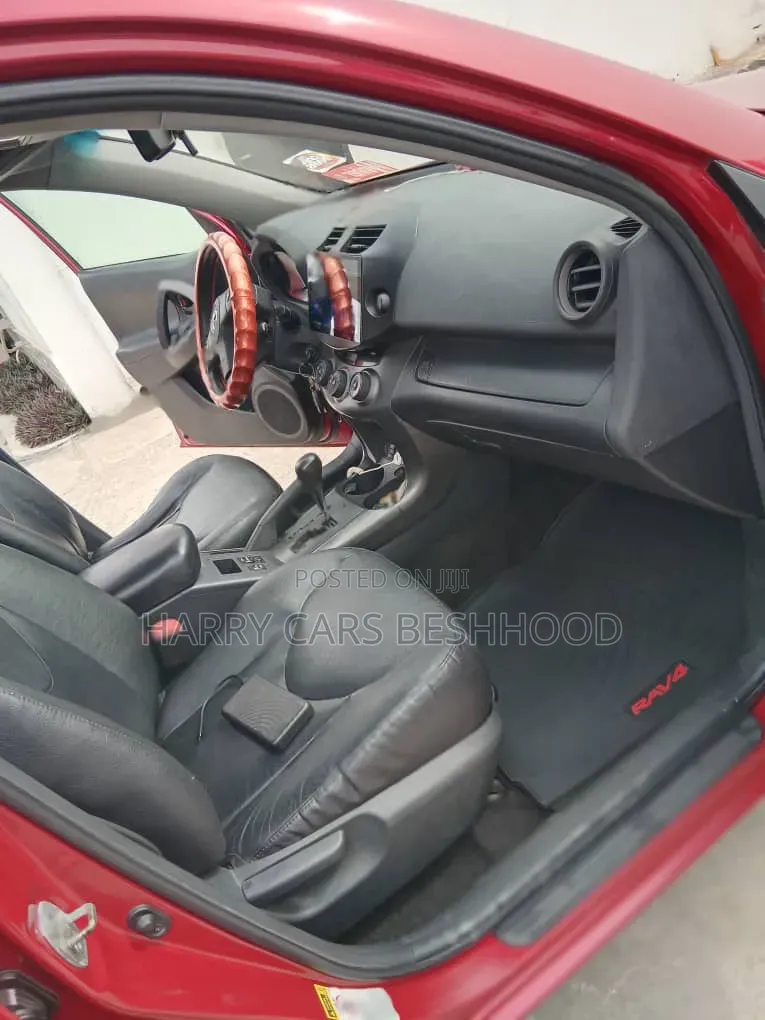 Toyota RAV4 2012 Red