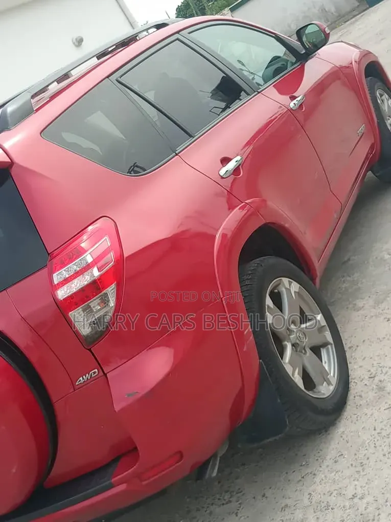 Toyota RAV4 2012 Red