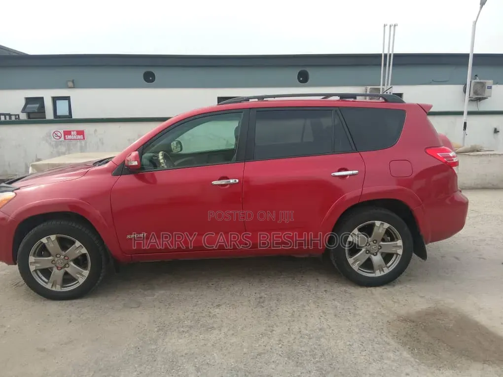 Toyota RAV4 2012 Red