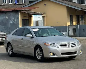 Toyota Camry 2010 Silver