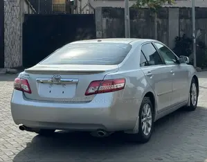 Toyota Camry 2010 Silver