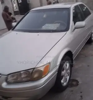 Toyota Camry LE 4dr Sedan (2.4L 4cyl 5M) 2002 Silver