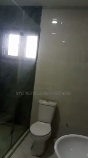 4bdrm Duplex in Dakwo District for rent