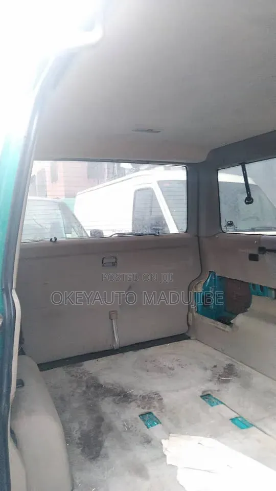 Volkswagen Transporter 2005 Green