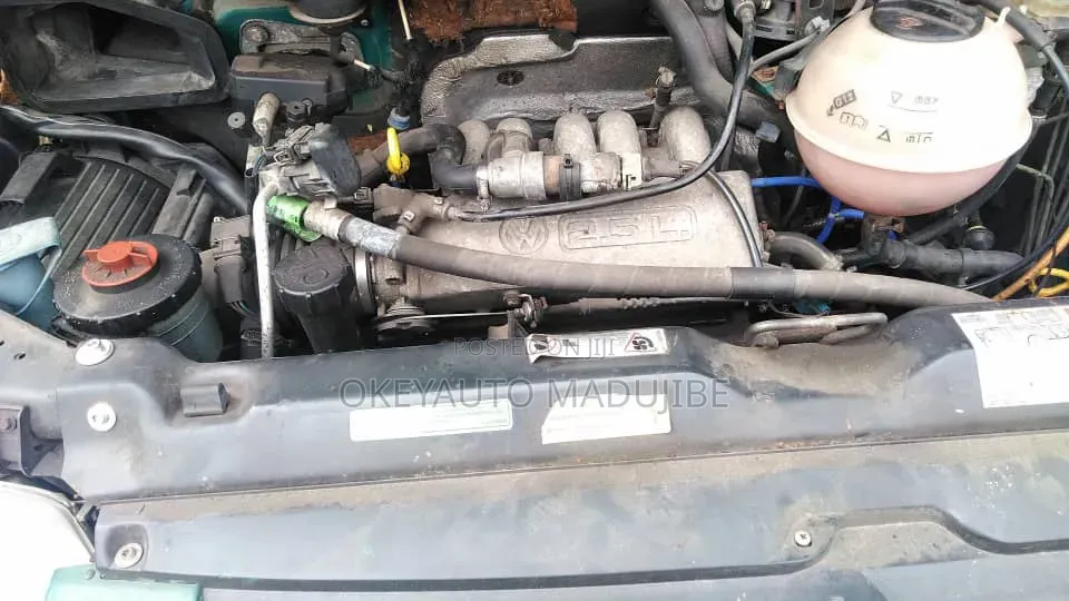 Volkswagen Transporter 2005 Green