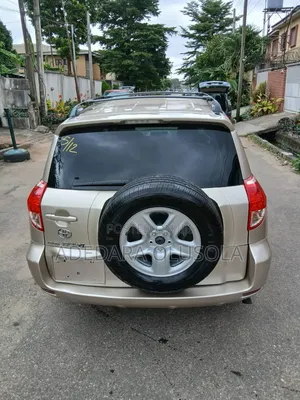 Toyota RAV4 2007 Gold