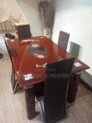 Neat Marble Dinning Set