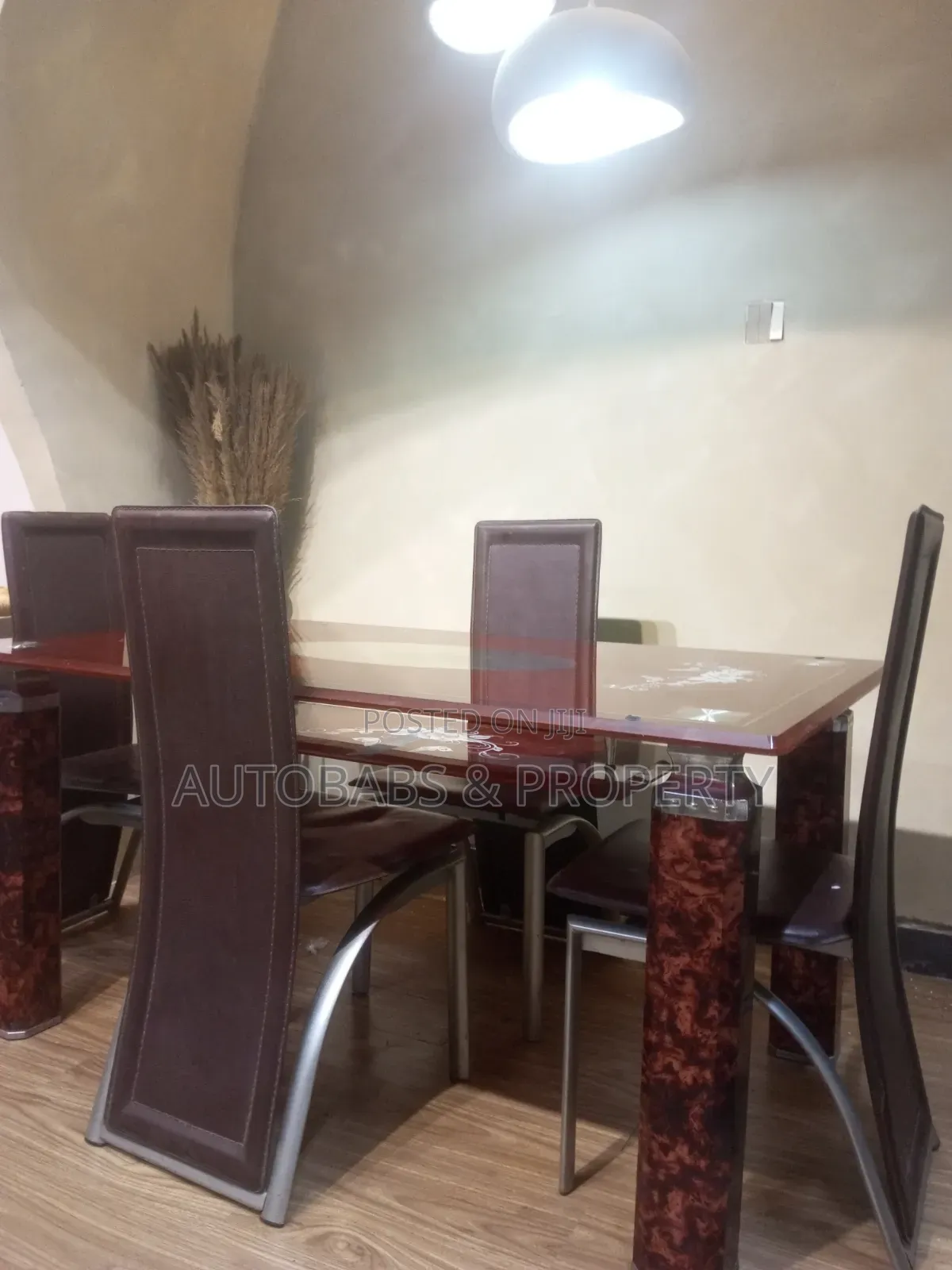 Neat Marble Dinning Set