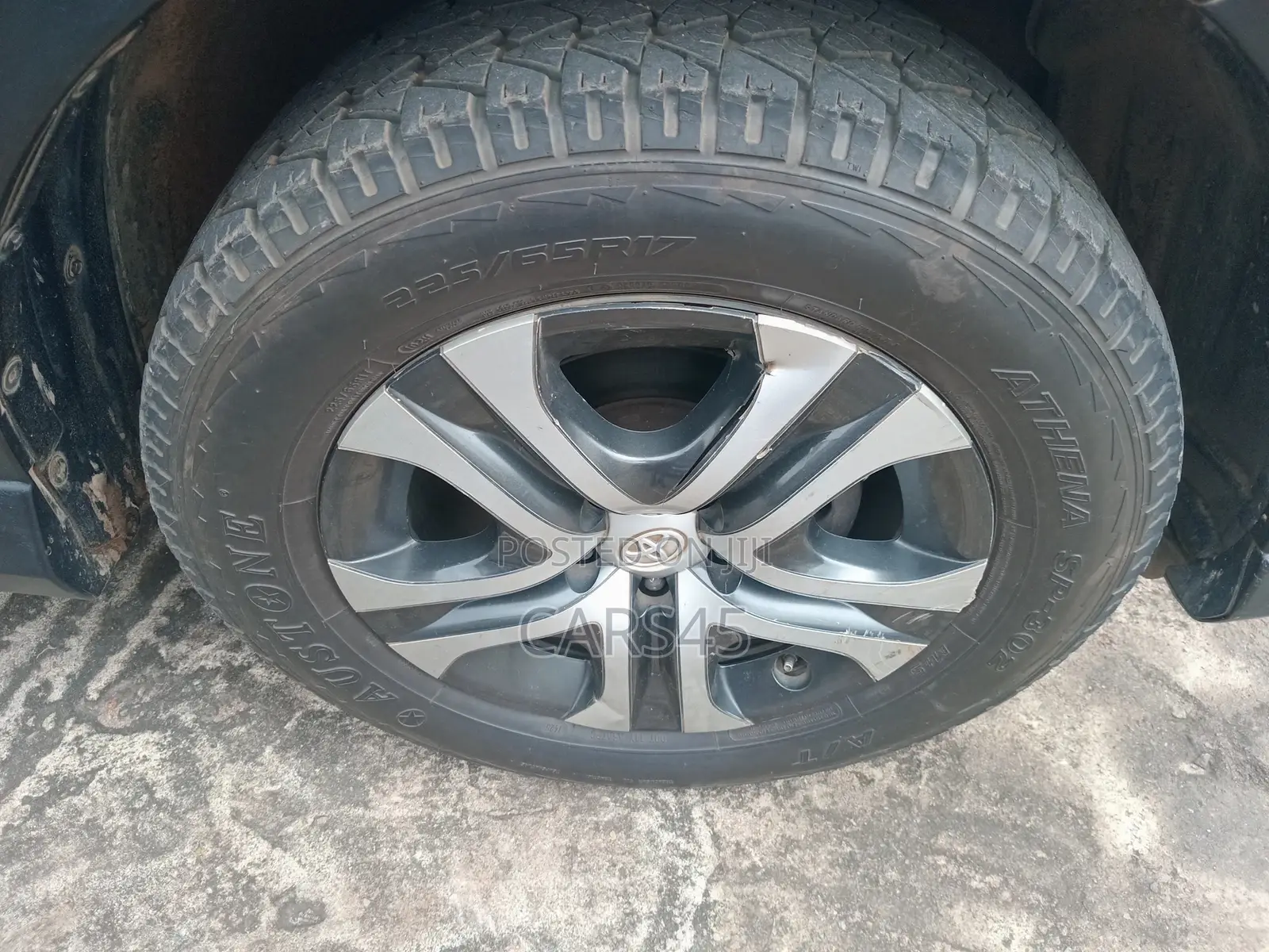 Toyota RAV4 2017 Gray
