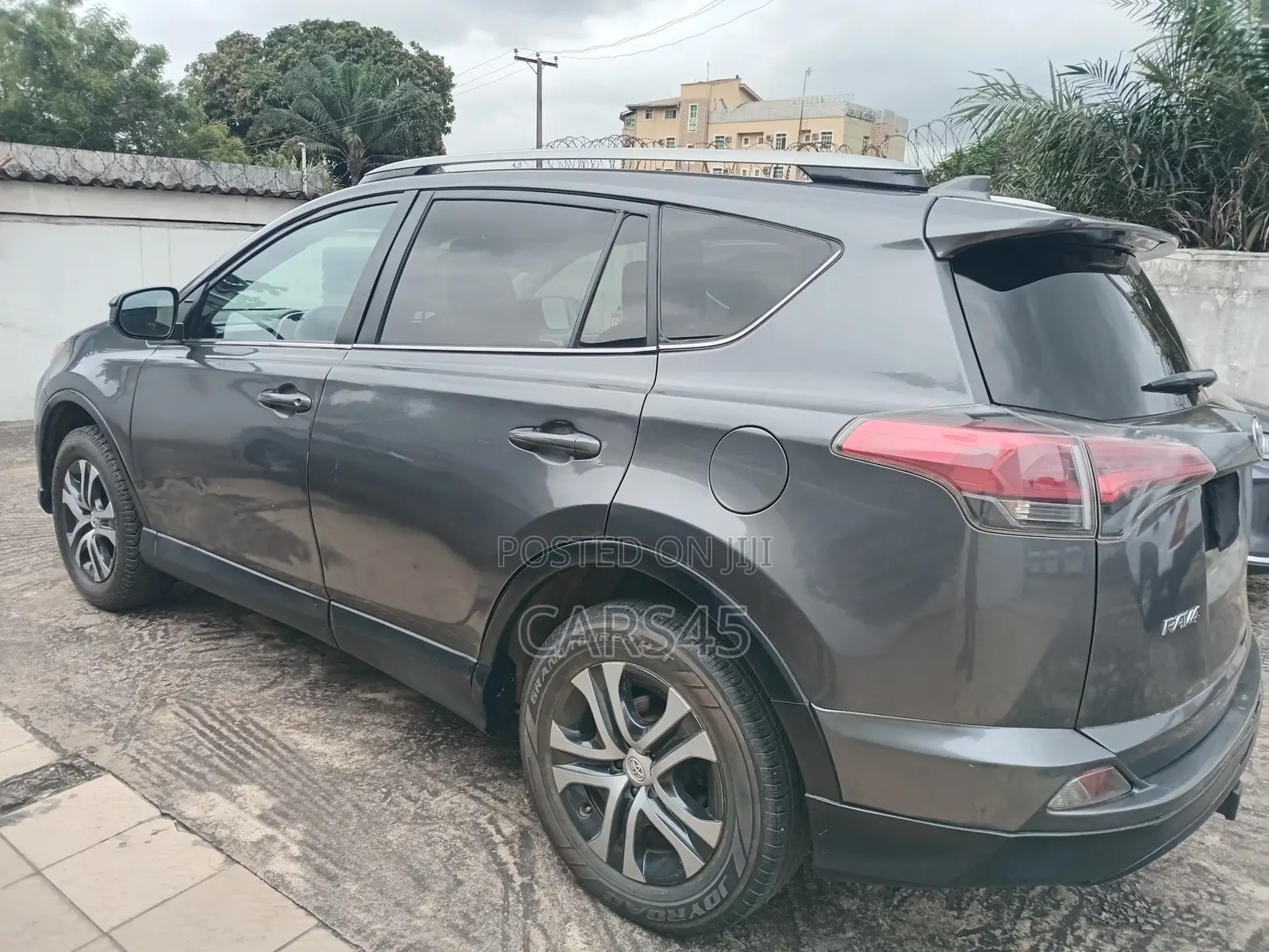 Toyota RAV4 2017 Gray