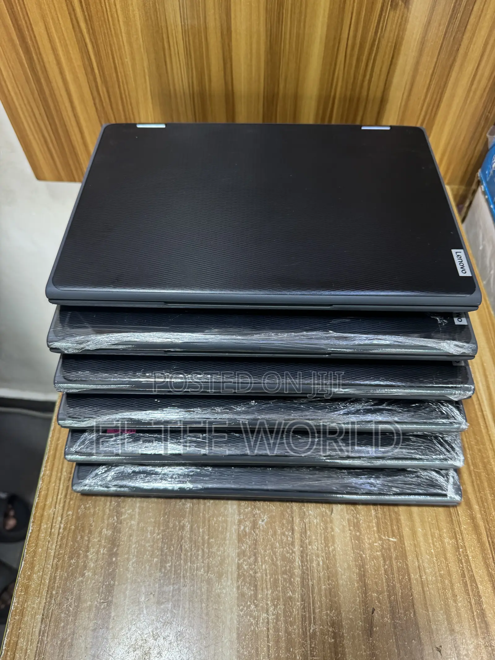 Laptop Lenovo 300e 4GB Intel Celeron SSD 128GB