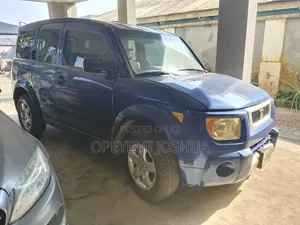 Honda Element 2004 Blue