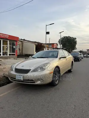 Lexus ES 330 Sedan 2004 Gold