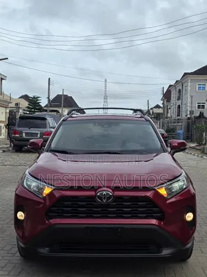 Toyota RAV4 XLE Premium AWD 2020 Red