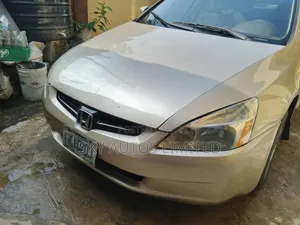 Honda Accord 2004 Gold