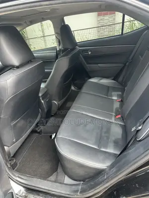 Toyota Corolla LE Premium 4dr Sedan (1.8L 4cyl CVT) 2015 Black