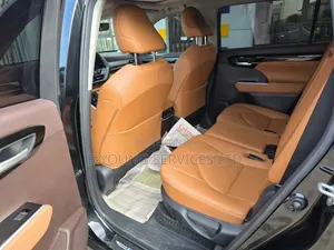Toyota Highlander 2023 Black