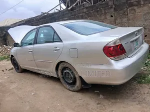 Toyota Camry 2004 Silver