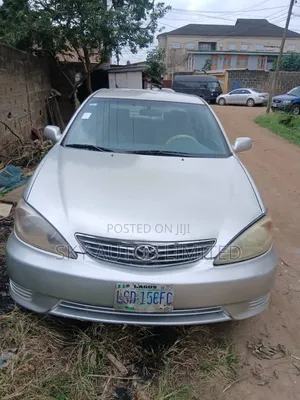 Toyota Camry 2004 Silver