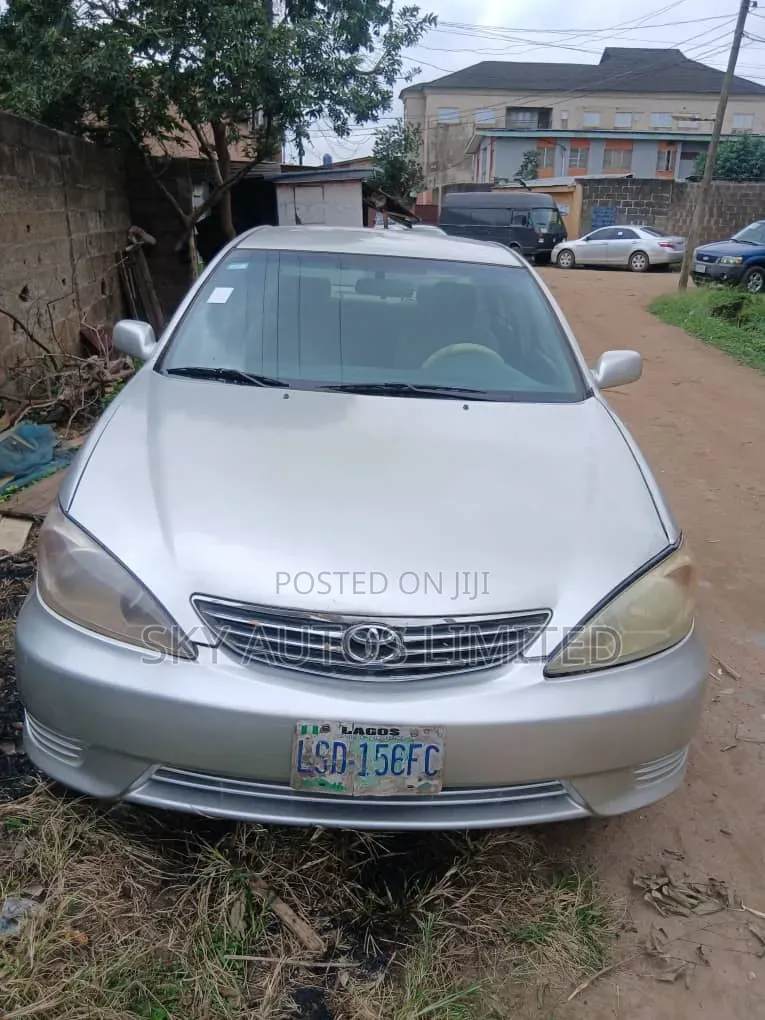 Toyota Camry 2004 Silver