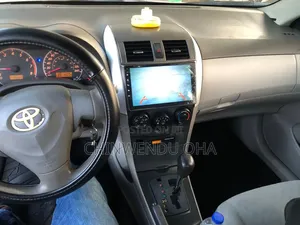 Toyota Corolla 2010 Silver