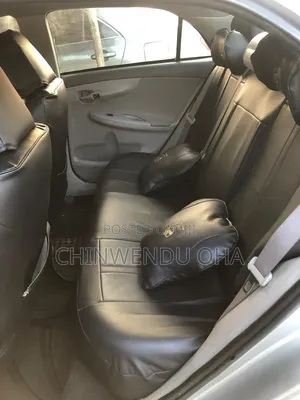 Toyota Corolla 2010 Silver