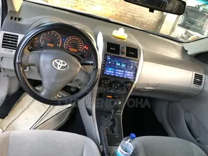 Toyota Corolla 2010 Silver