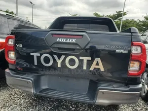 Toyota Hilux 2023 Black