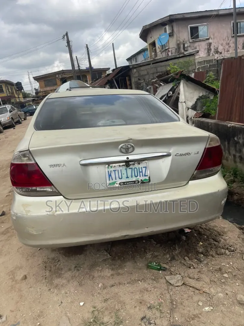 Toyota Camry 2004 Silver