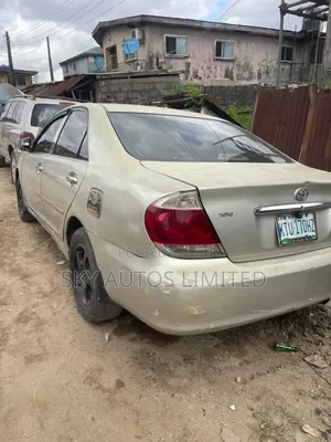 Toyota Camry 2004 Silver