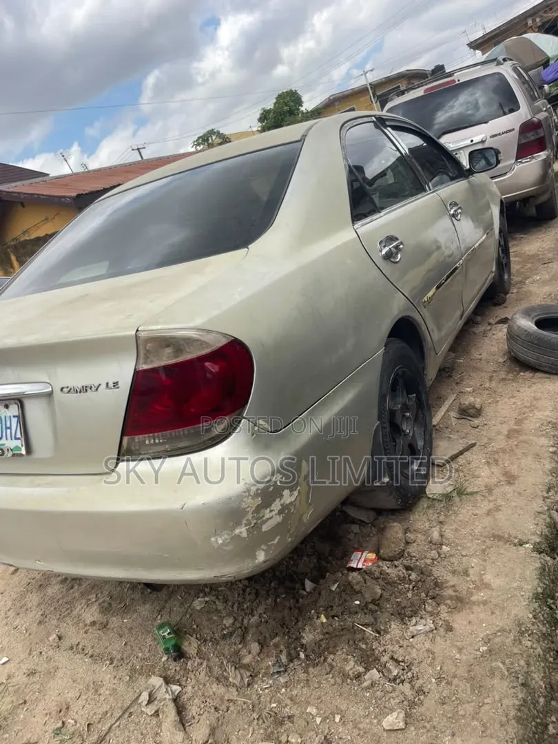 Toyota Camry 2004 Silver